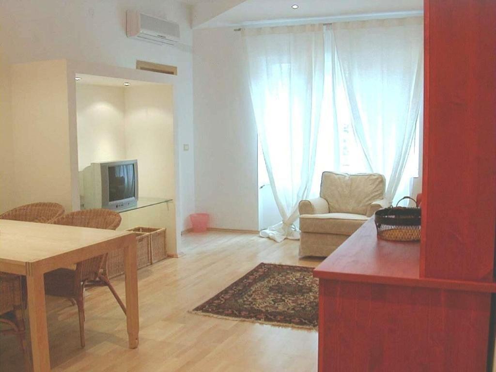 Central Park Bucharest Room photo